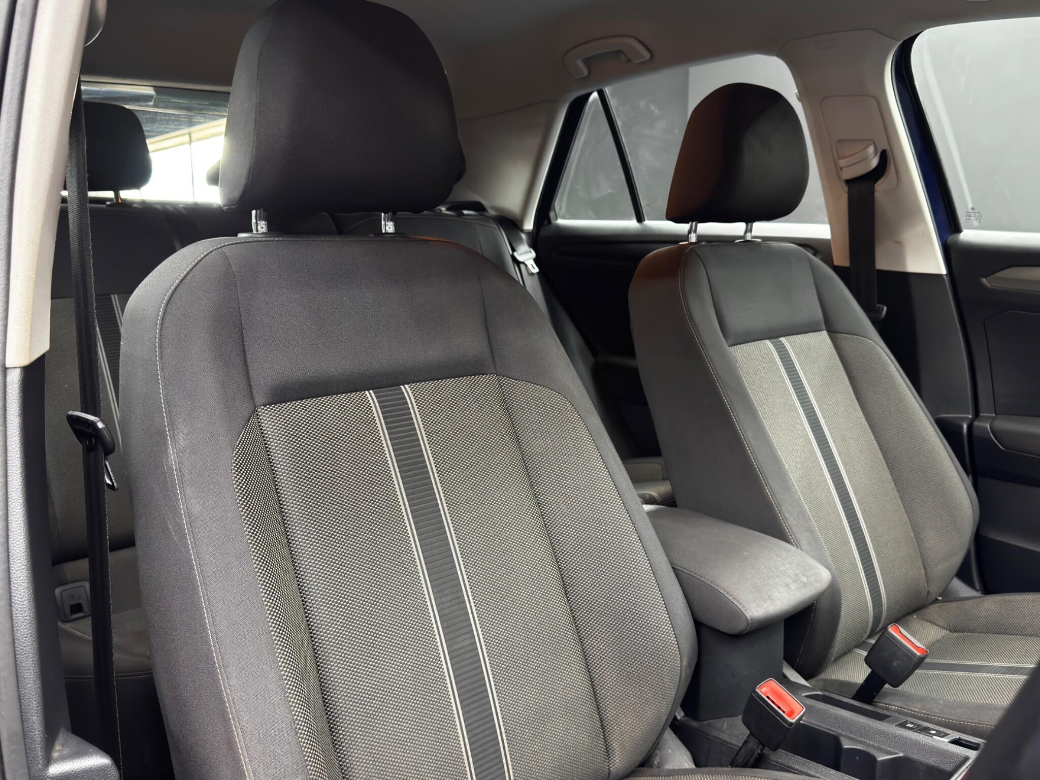Volkswagen T-Roc - Image 12
