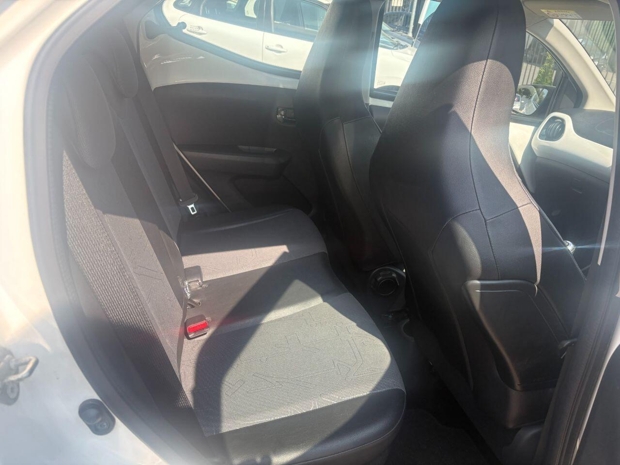 Toyota Aygo - Image 17