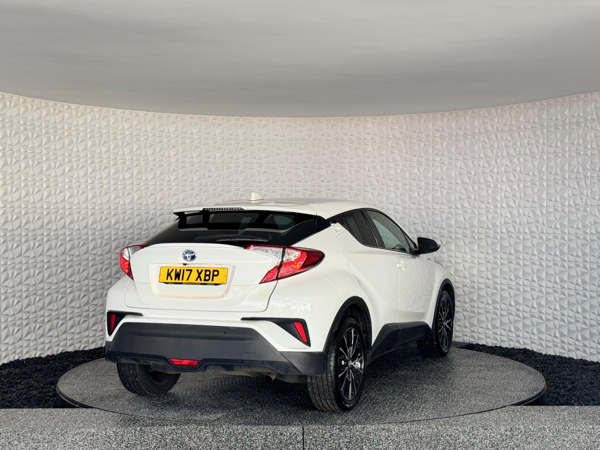 Toyota C-Hr - Image 13