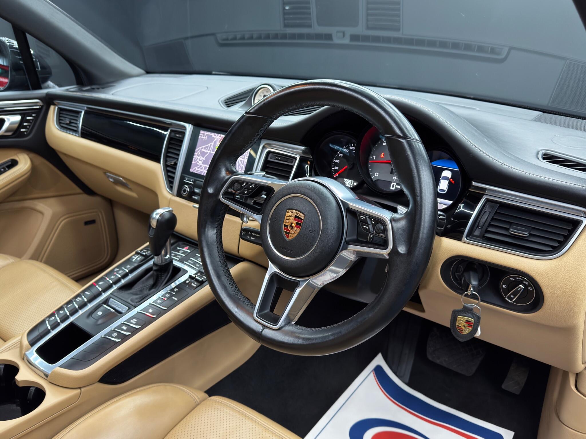 Porsche Macan - Image 11