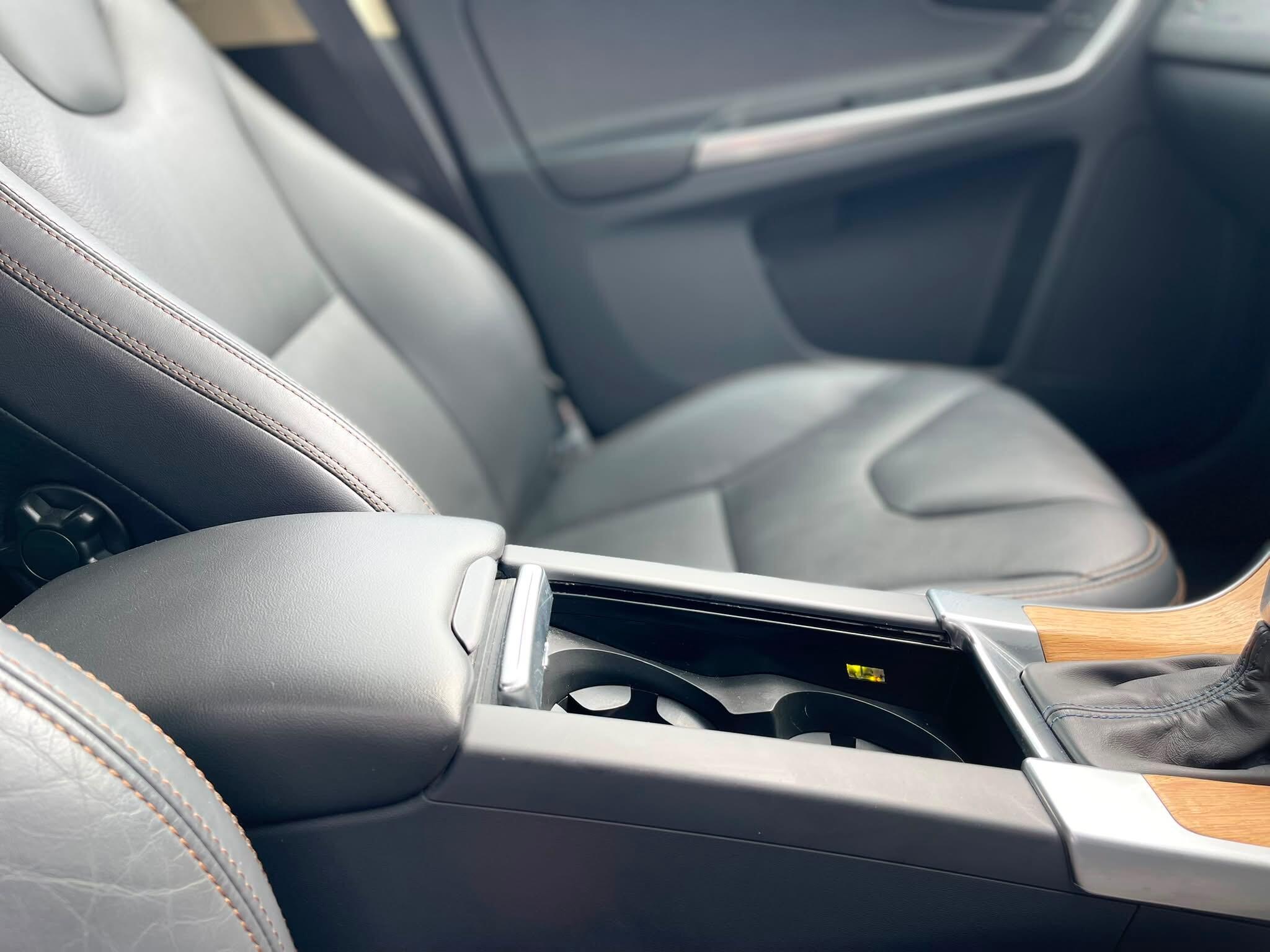 Volvo XC60 - Image 15