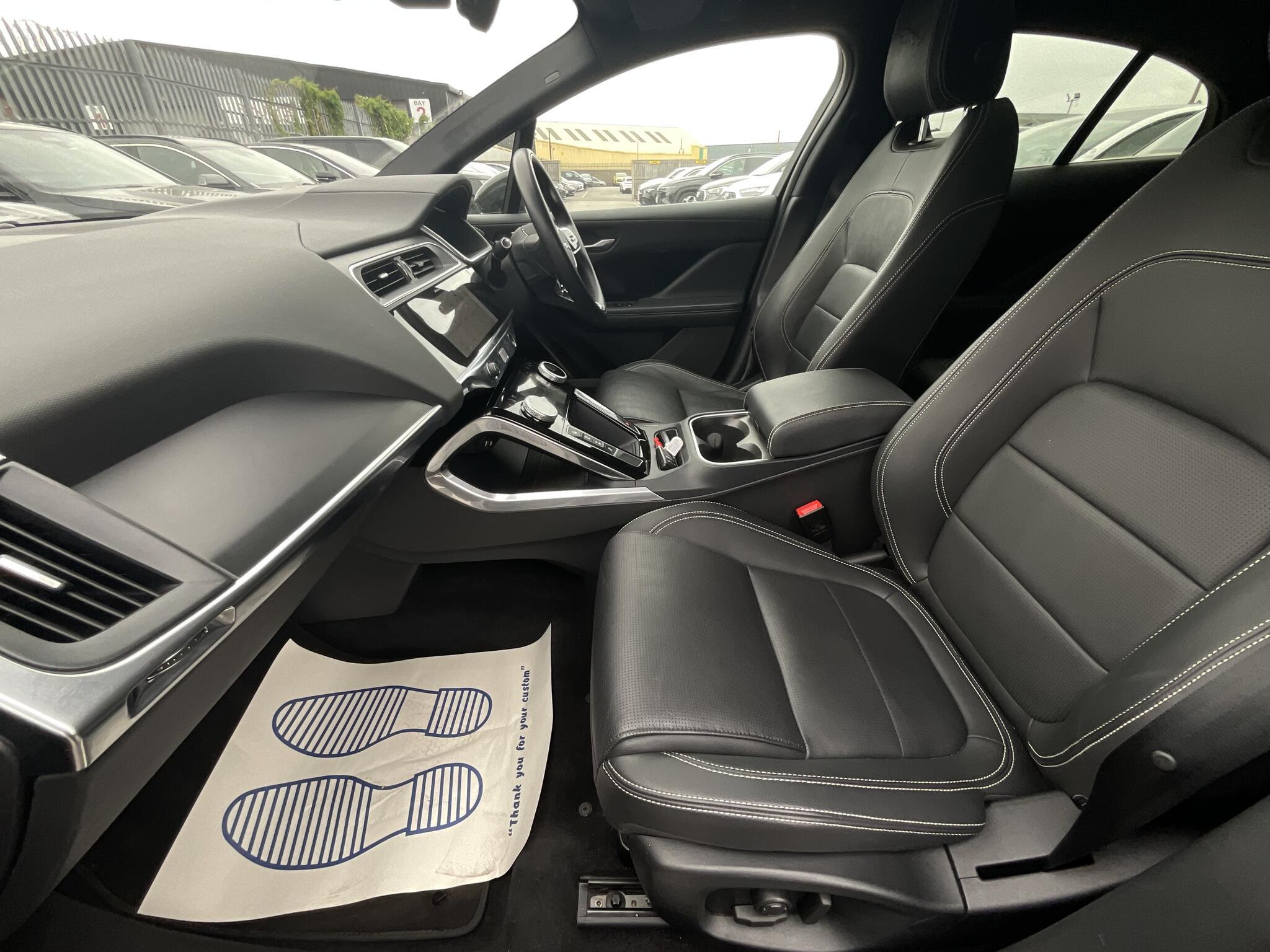 Jaguar I-Pace - Image 18