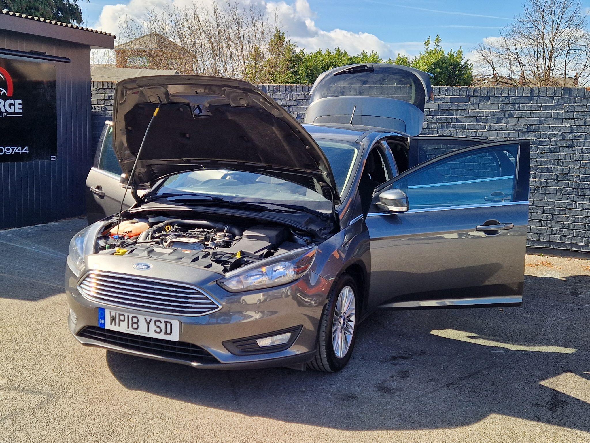 Ford Focus - Image 15