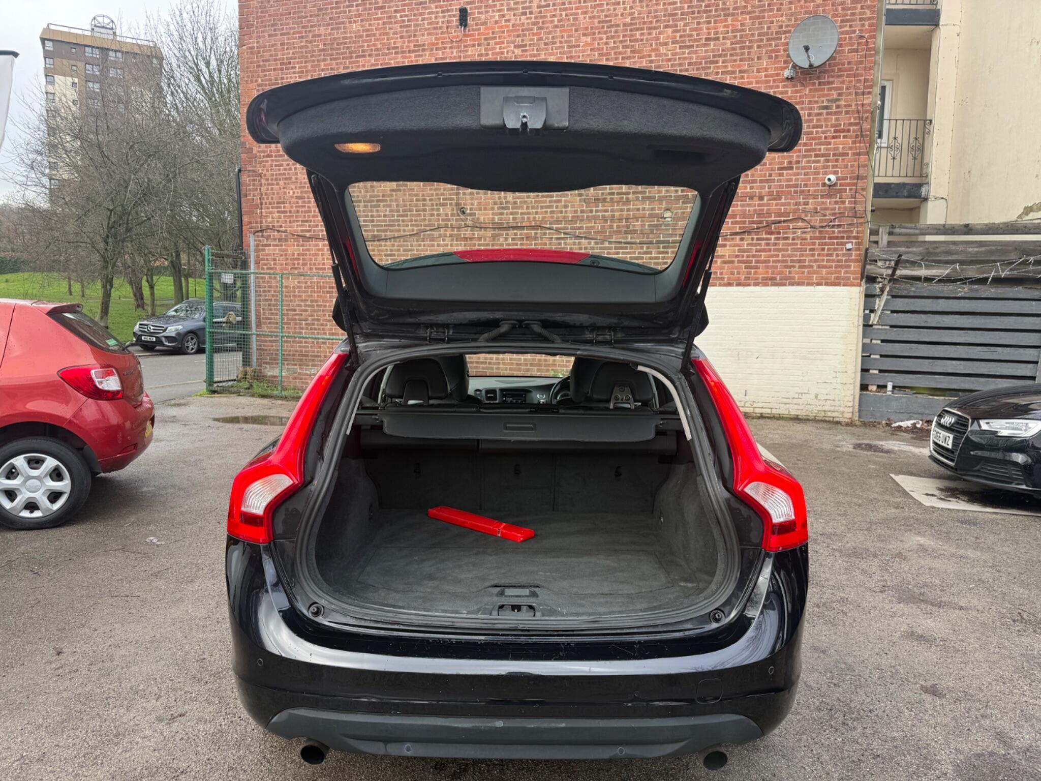 Volvo V60 - Image 35