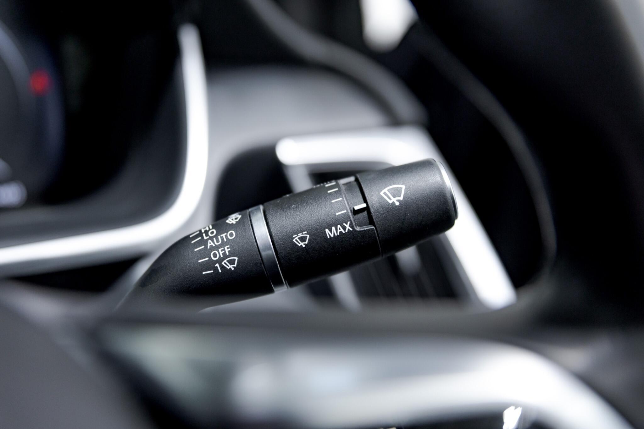 Jaguar I-Pace - Image 33