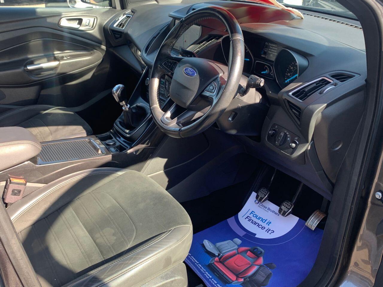 Ford Kuga - Image 14