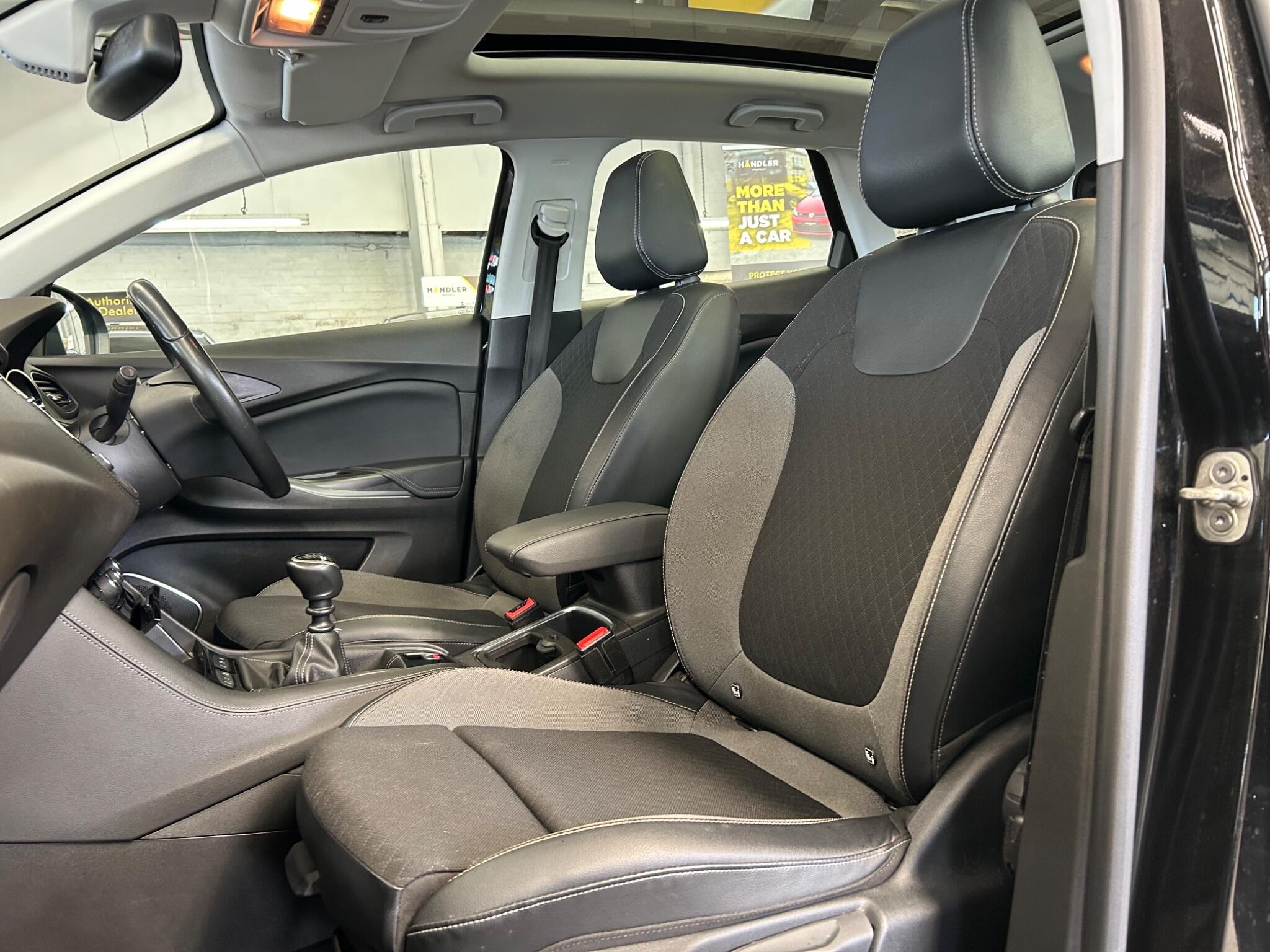 Vauxhall Grandland X - Image 17