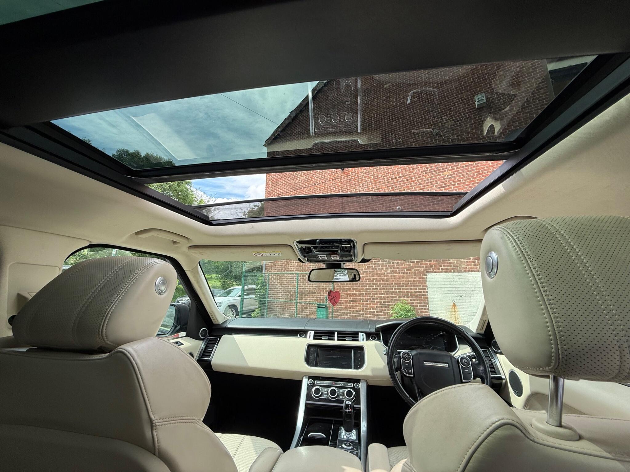 Land Rover RANGE ROVER SPORT - Image 18