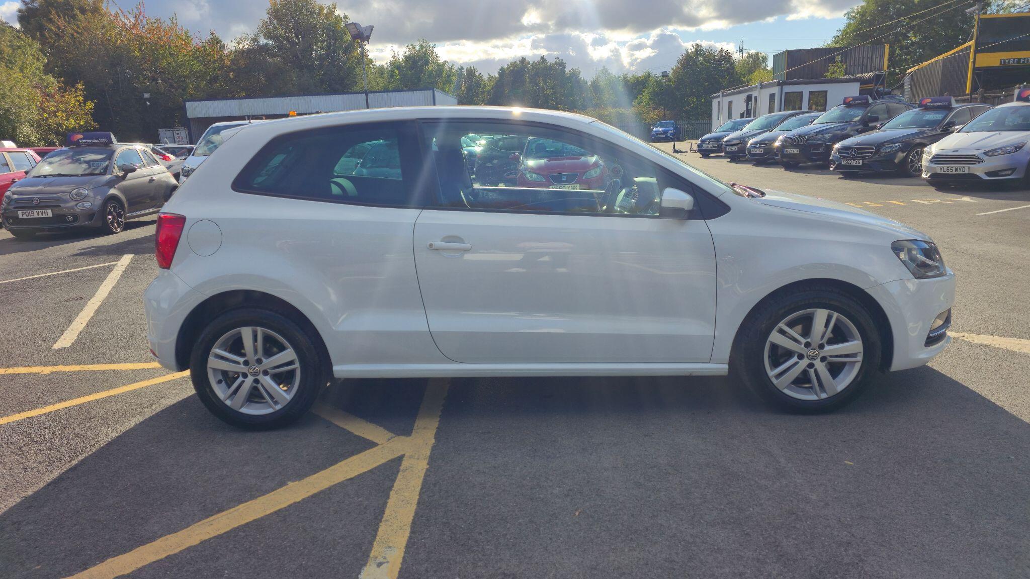 Volkswagen Polo - Image 7