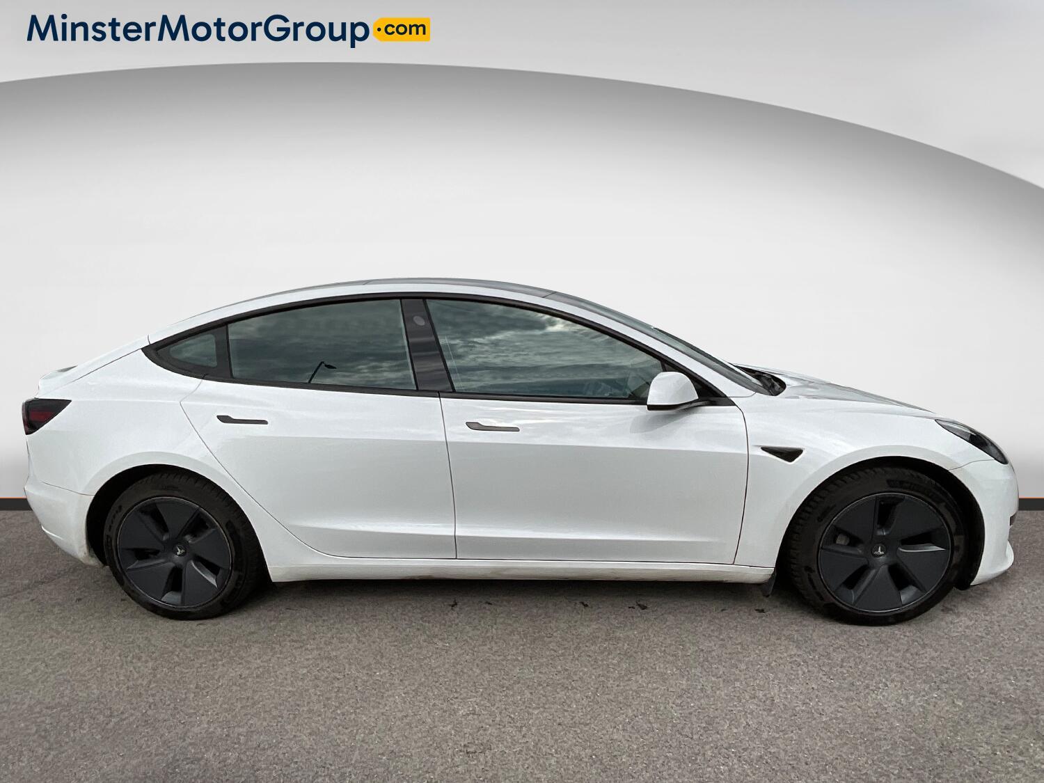 Tesla Model 3 - Image 2