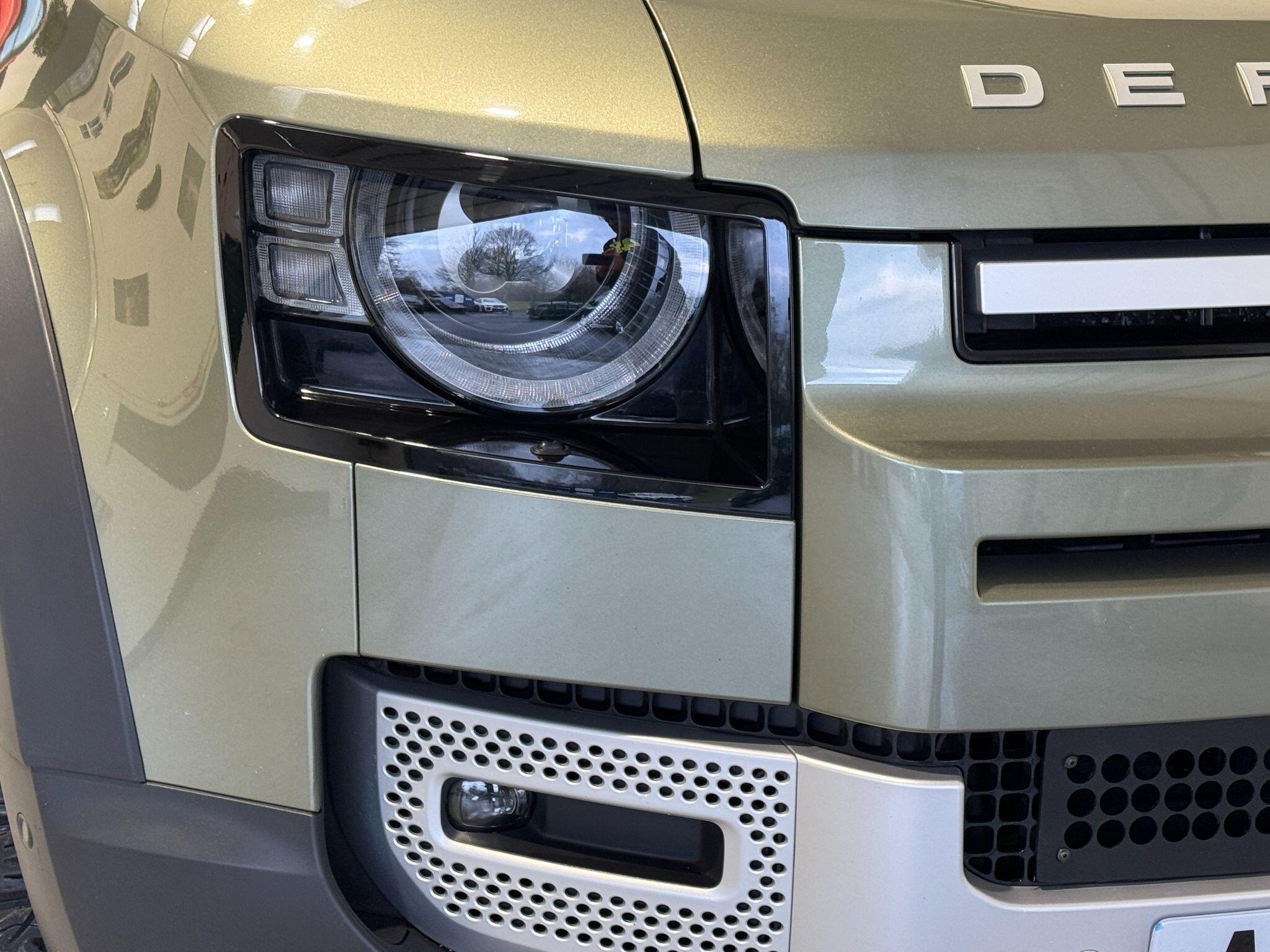 Land Rover Defender 110 - Image 72