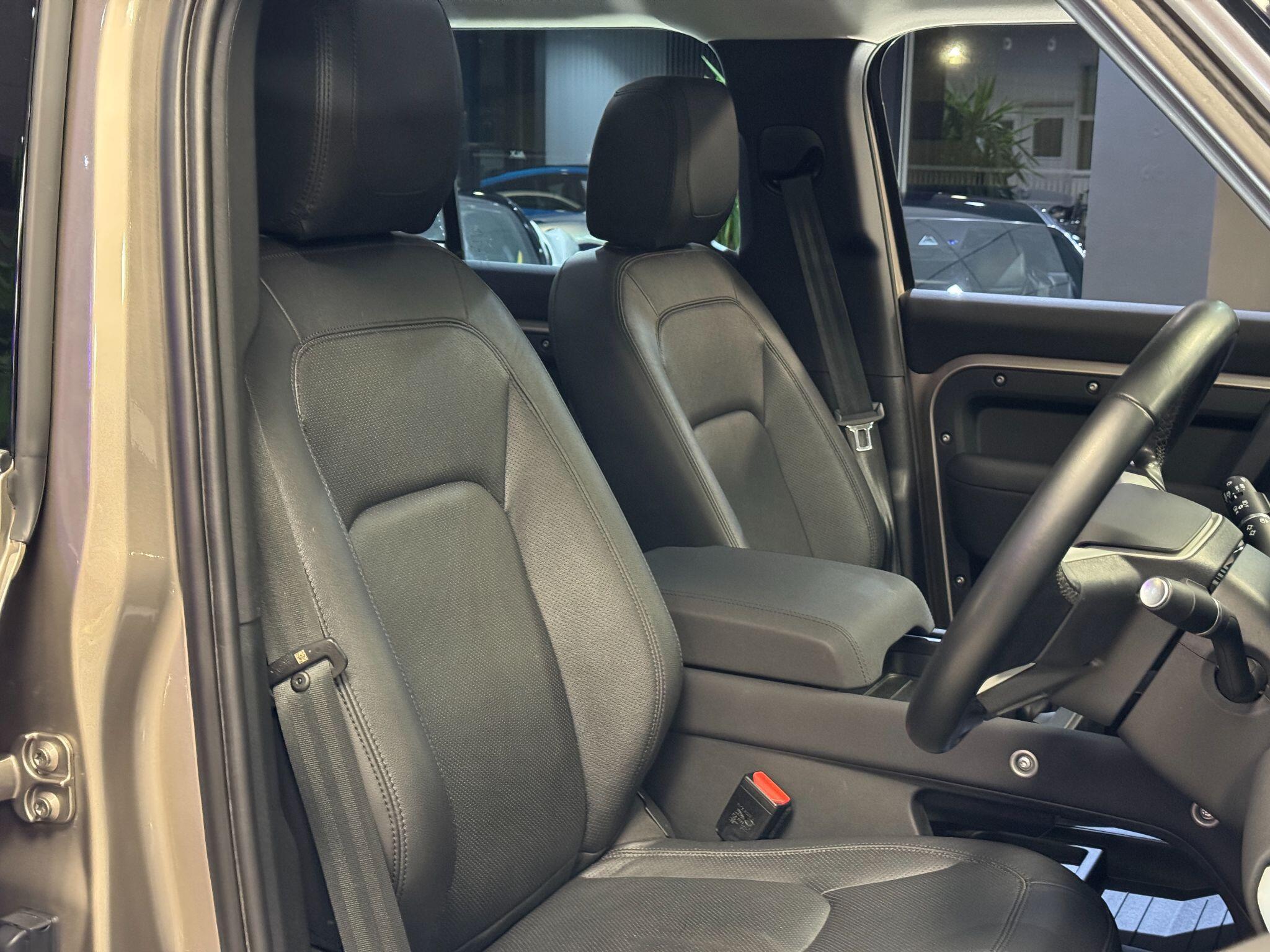 Land Rover Defender 110 - Image 6