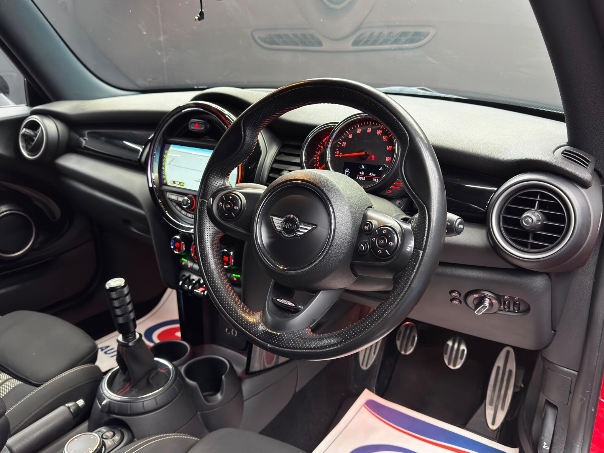 MINI Hatch - Image 9