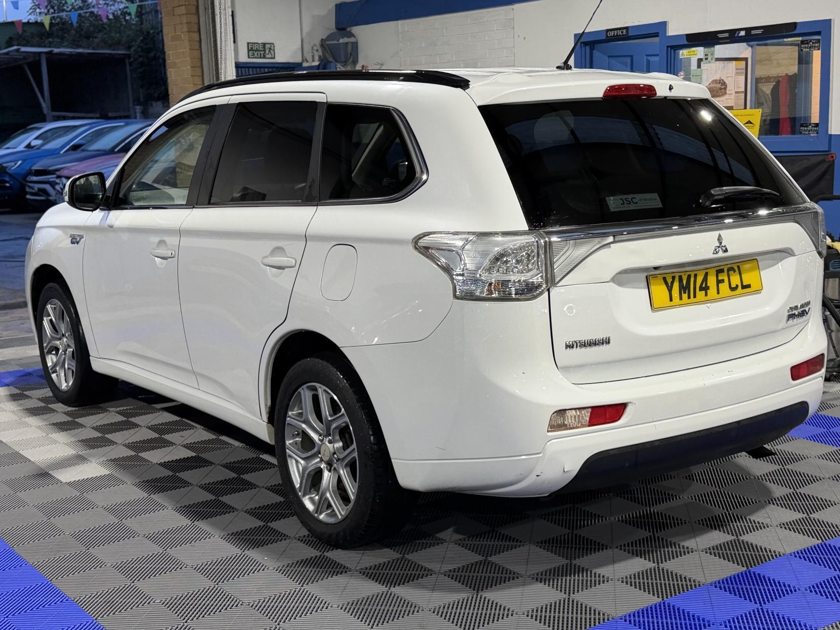 Mitsubishi Outlander - Image 5