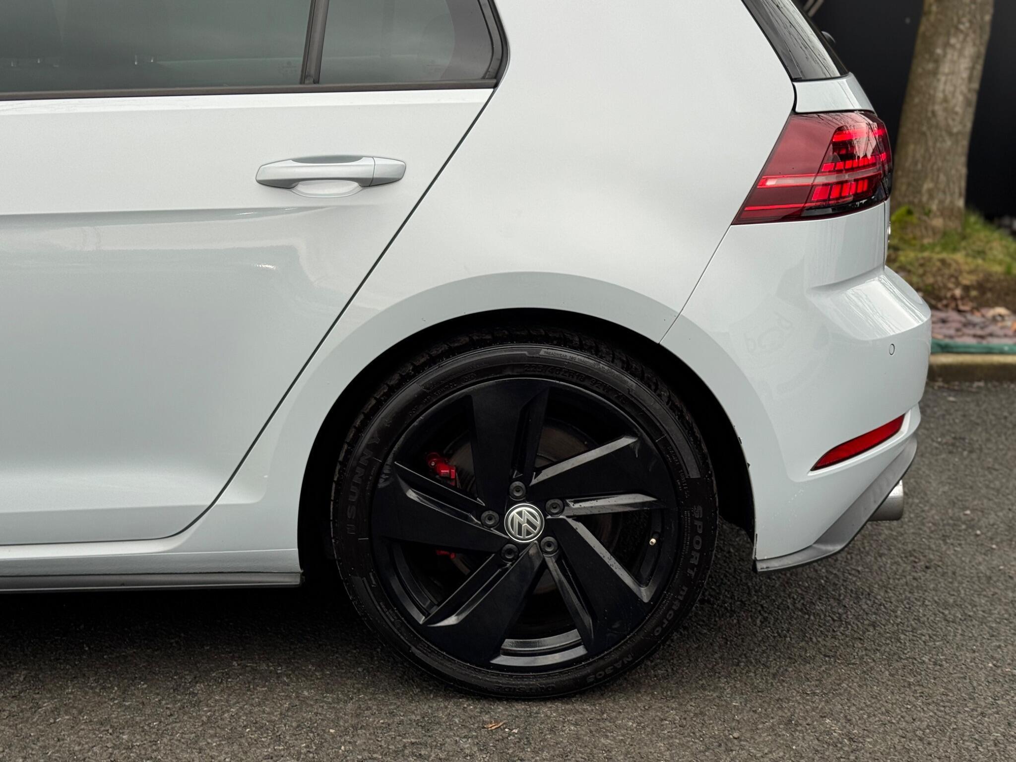 Volkswagen Golf - Image 7