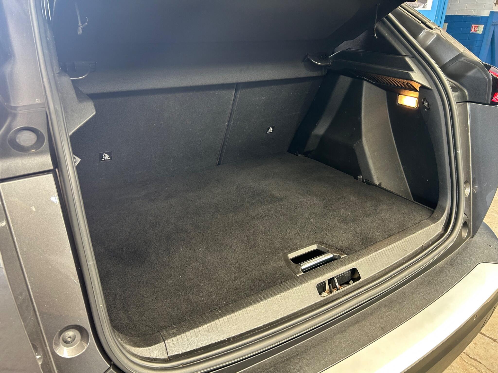 Peugeot 2008 - Image 36