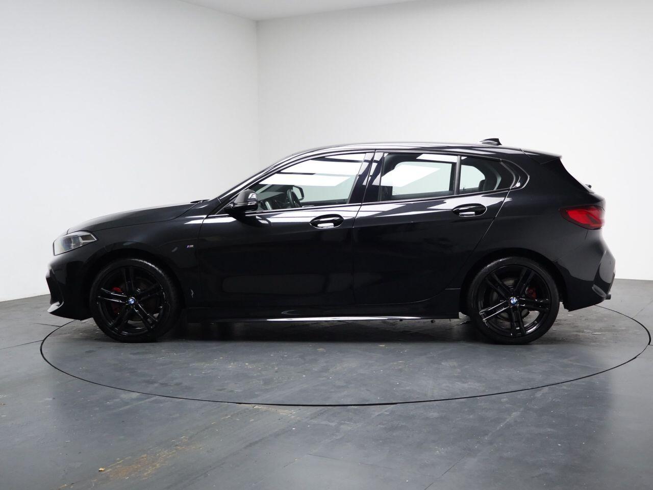 BMW 1 Series - Image 8