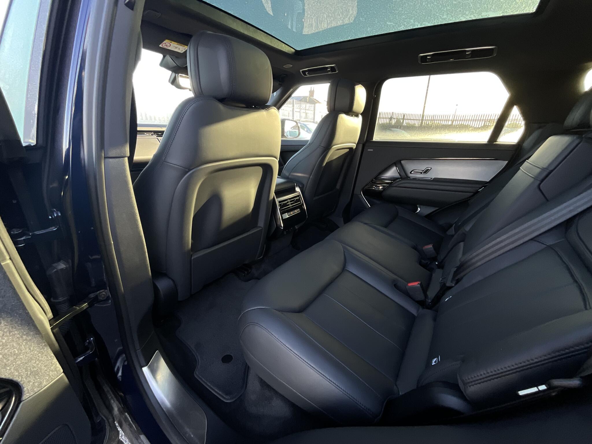 Land Rover RANGE ROVER SPORT - Image 11