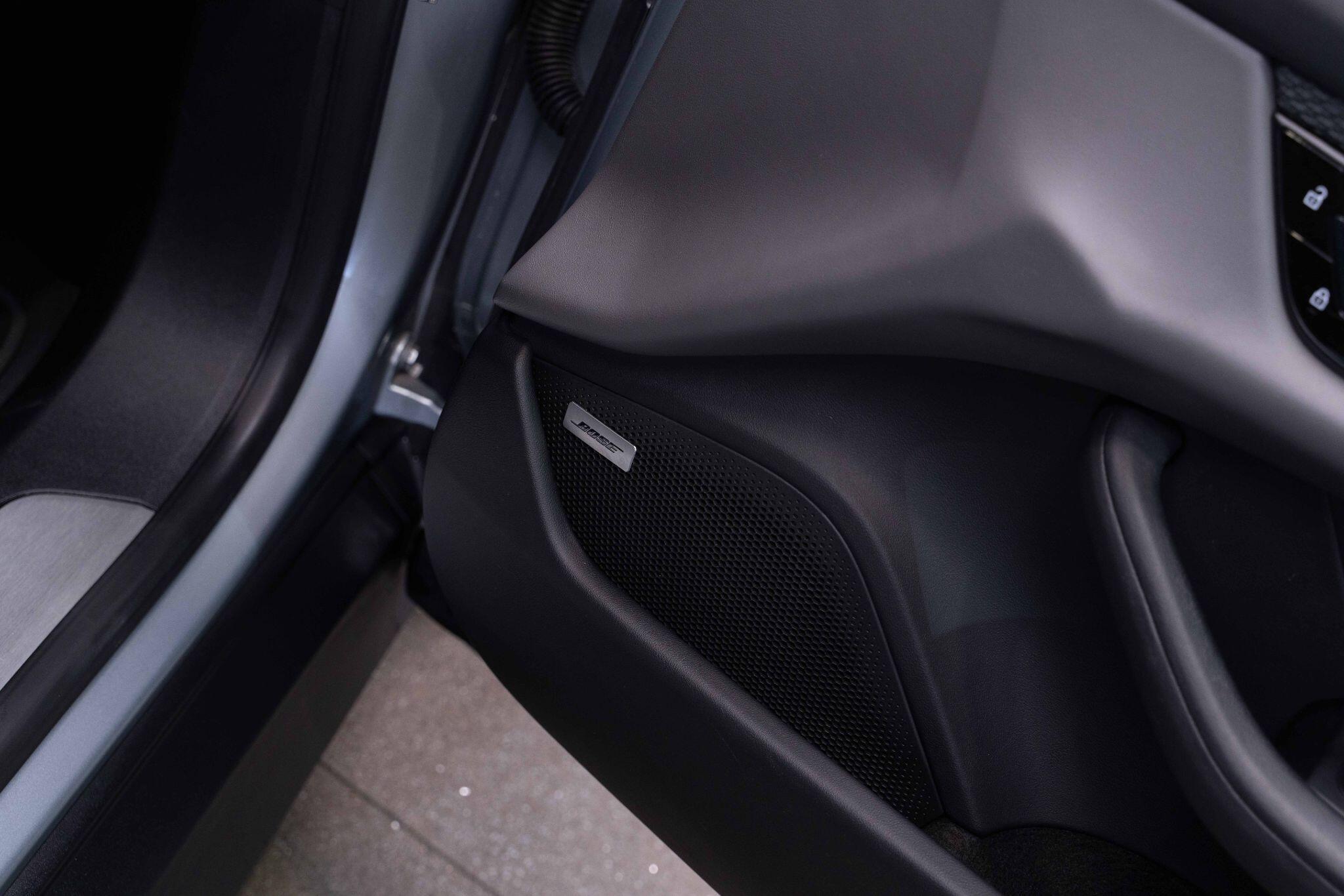 Porsche Taycan - Image 39