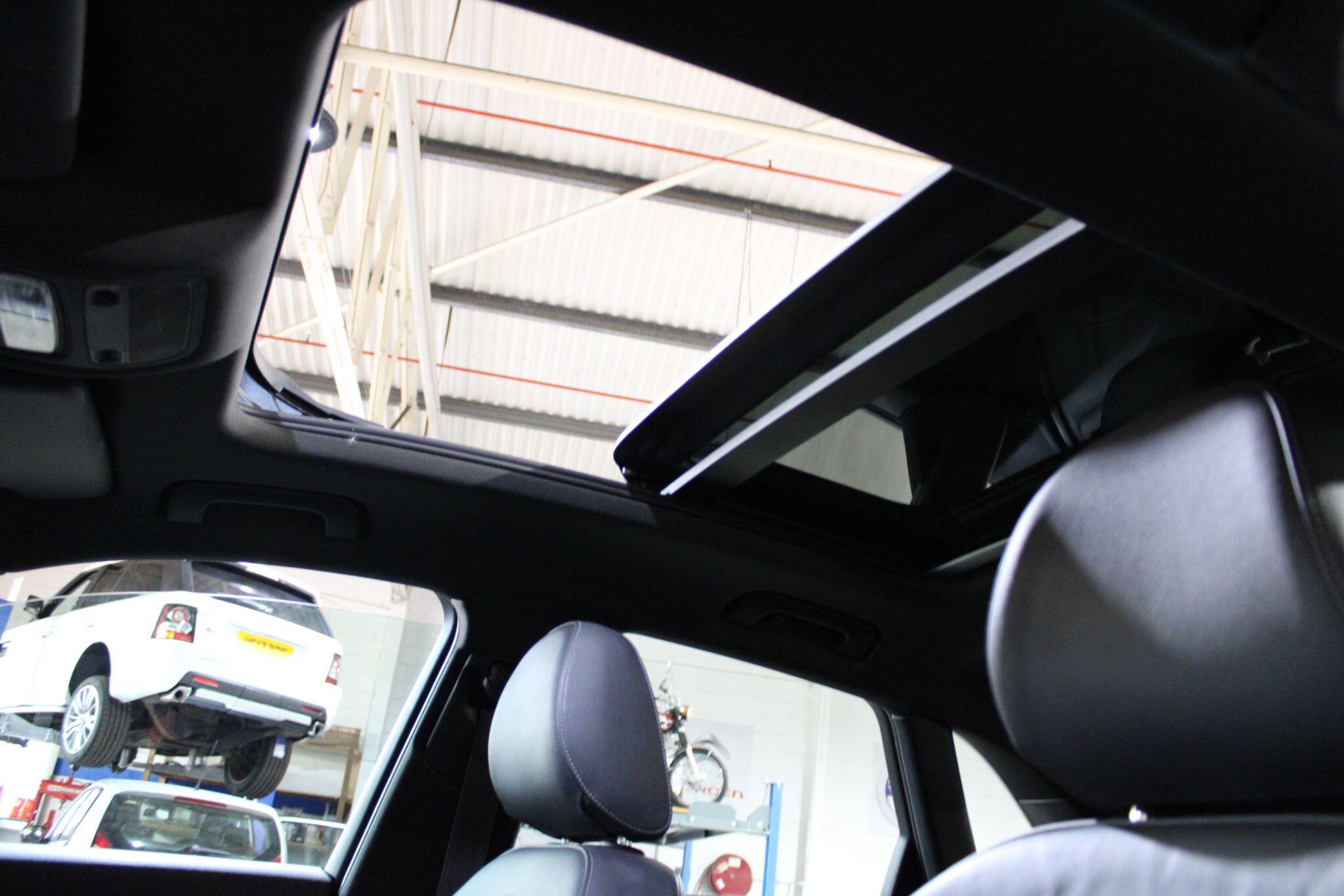 Audi Q3 - Image 23