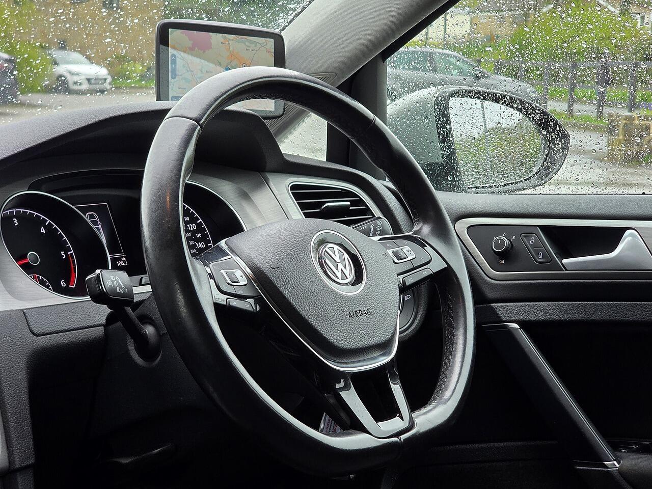 Volkswagen Golf - Image 5