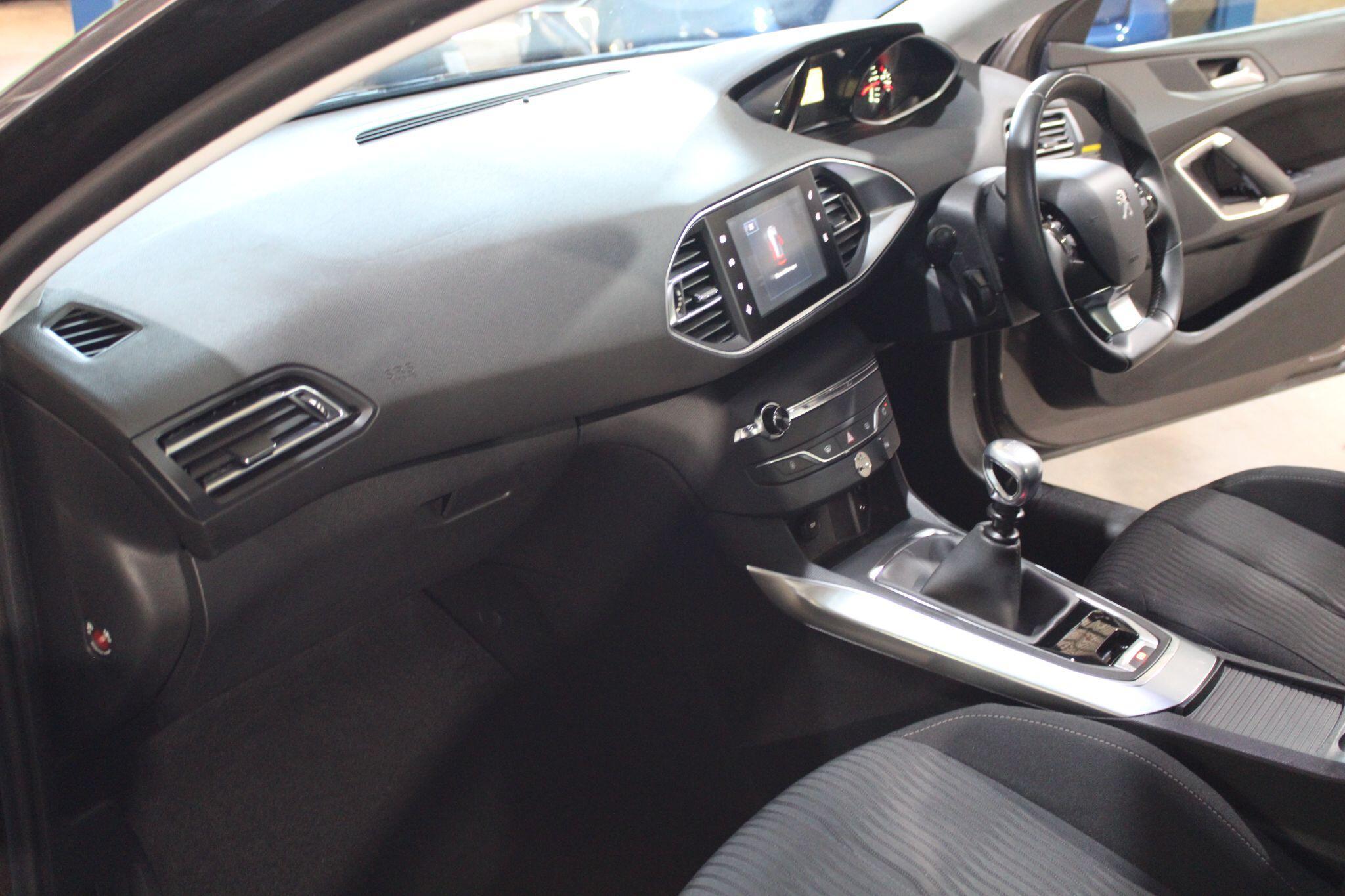 Peugeot 2008 - Image 16