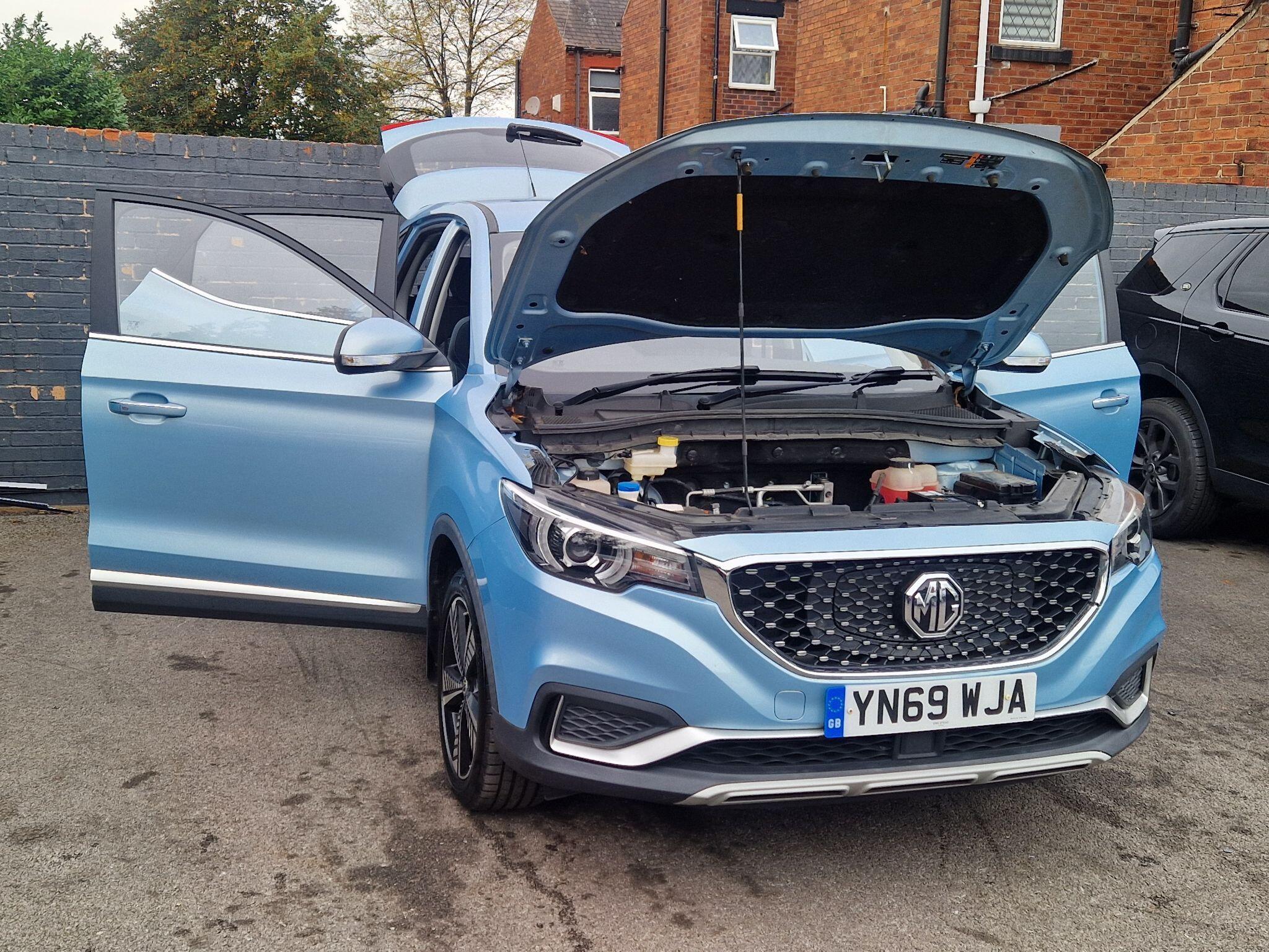 MG MG ZS - Image 12