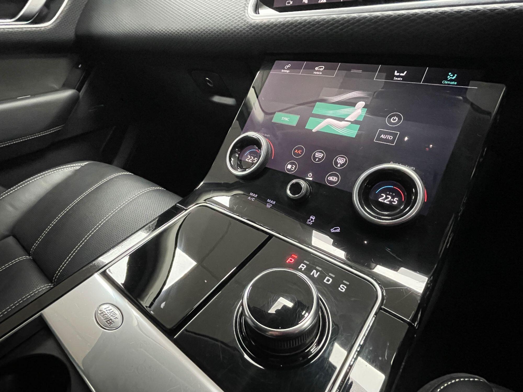 Land Rover Range Rover Velar - Image 46