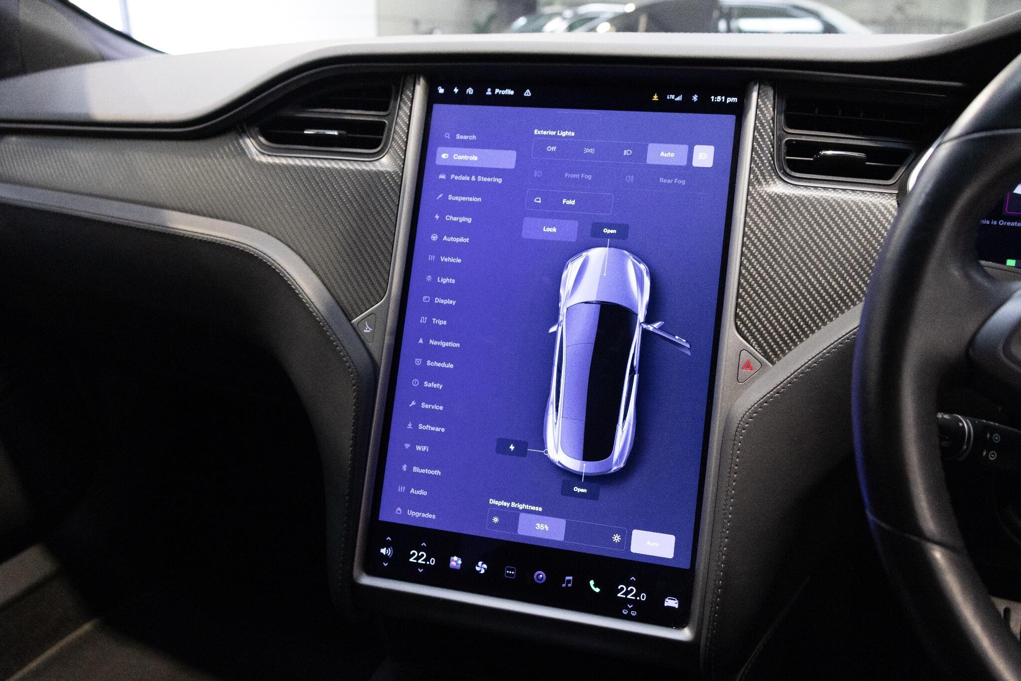 Tesla Model S - Image 20