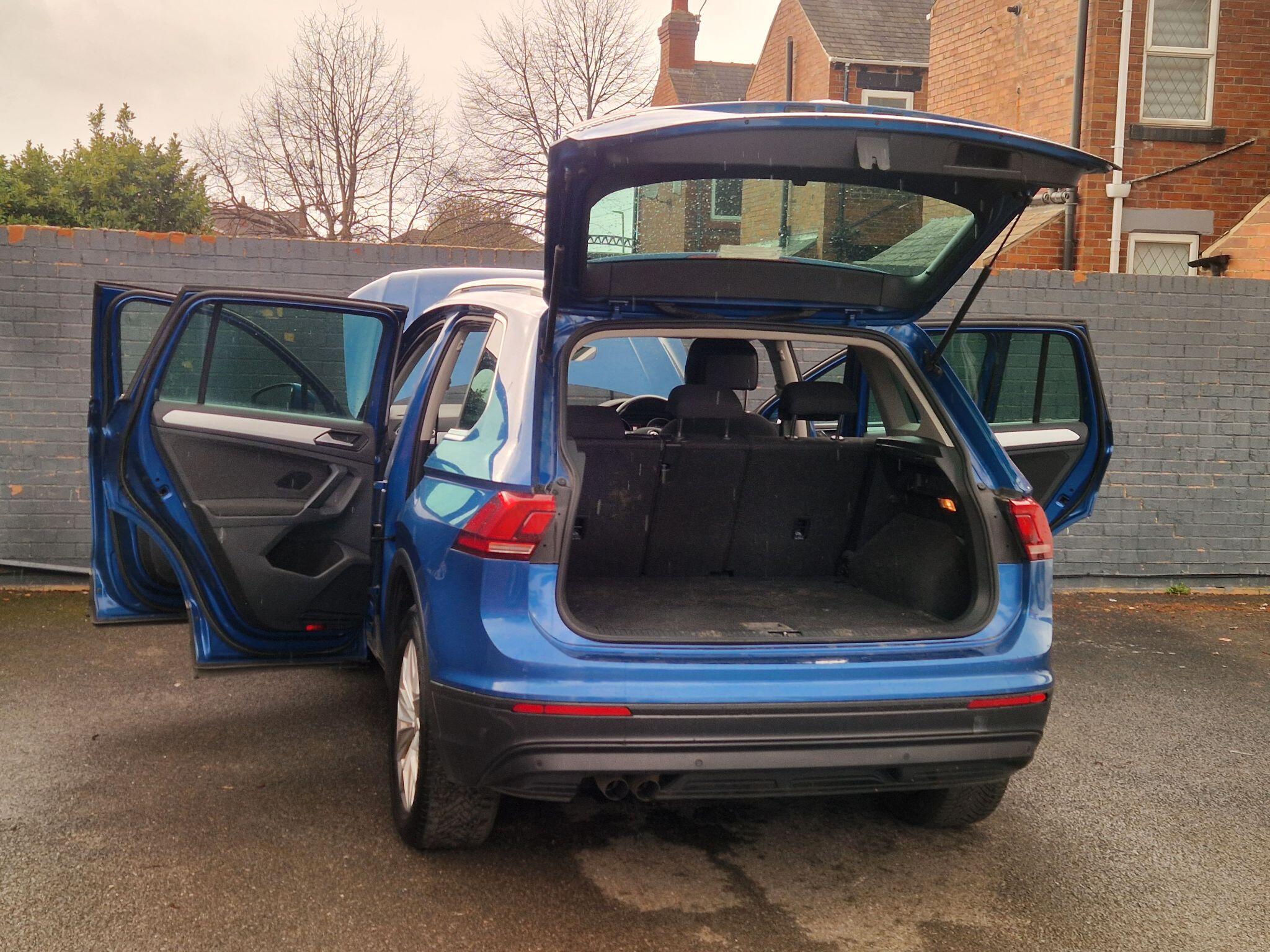 Volkswagen Tiguan - Image 19