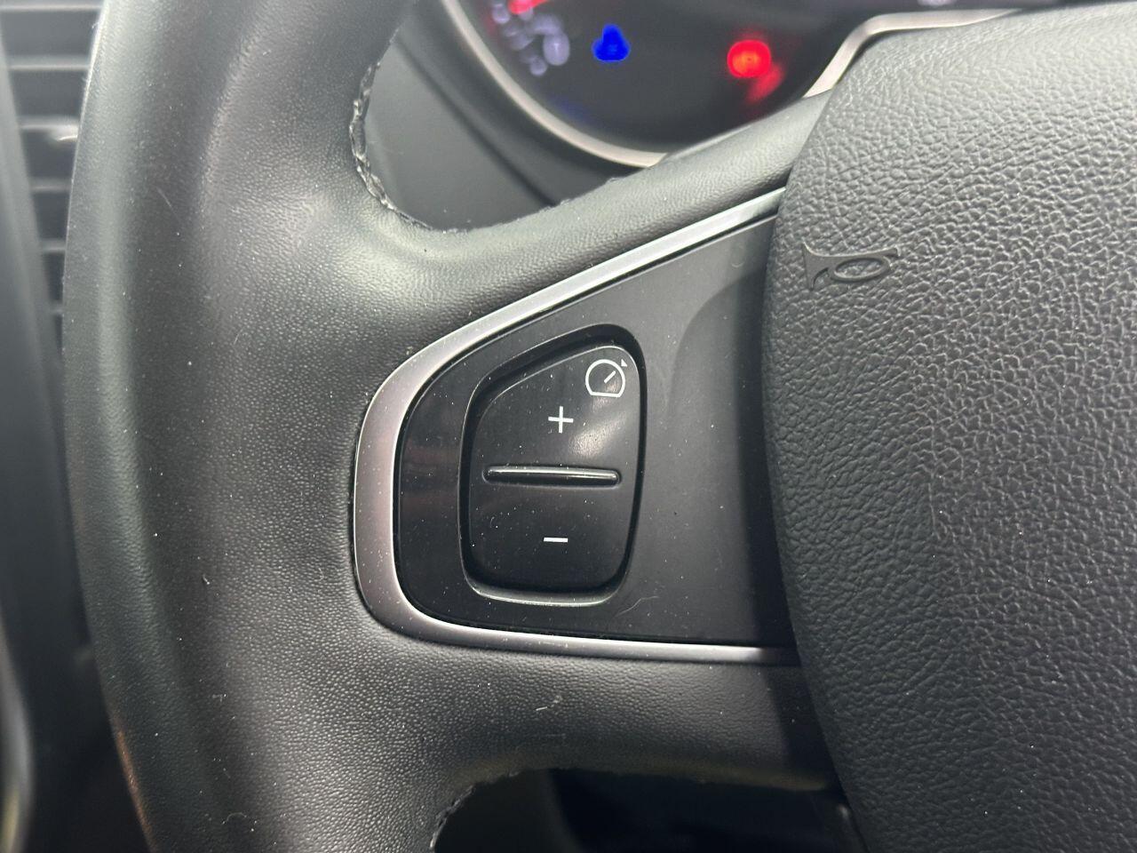 Renault Captur - Image 26