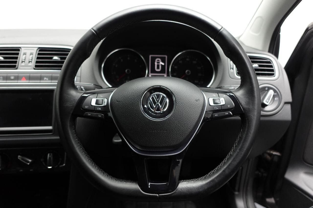 Volkswagen Polo - Image 30