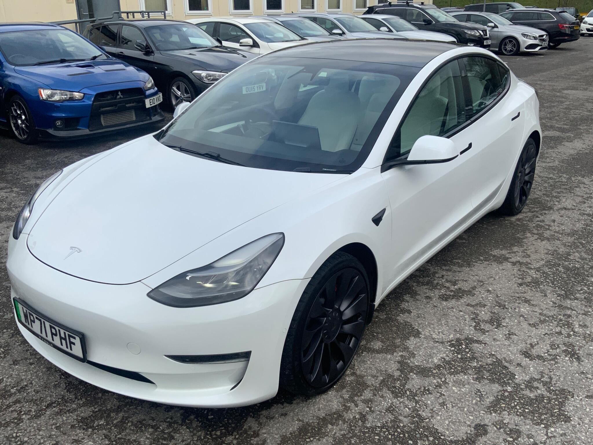 Tesla Model 3 - Image 3