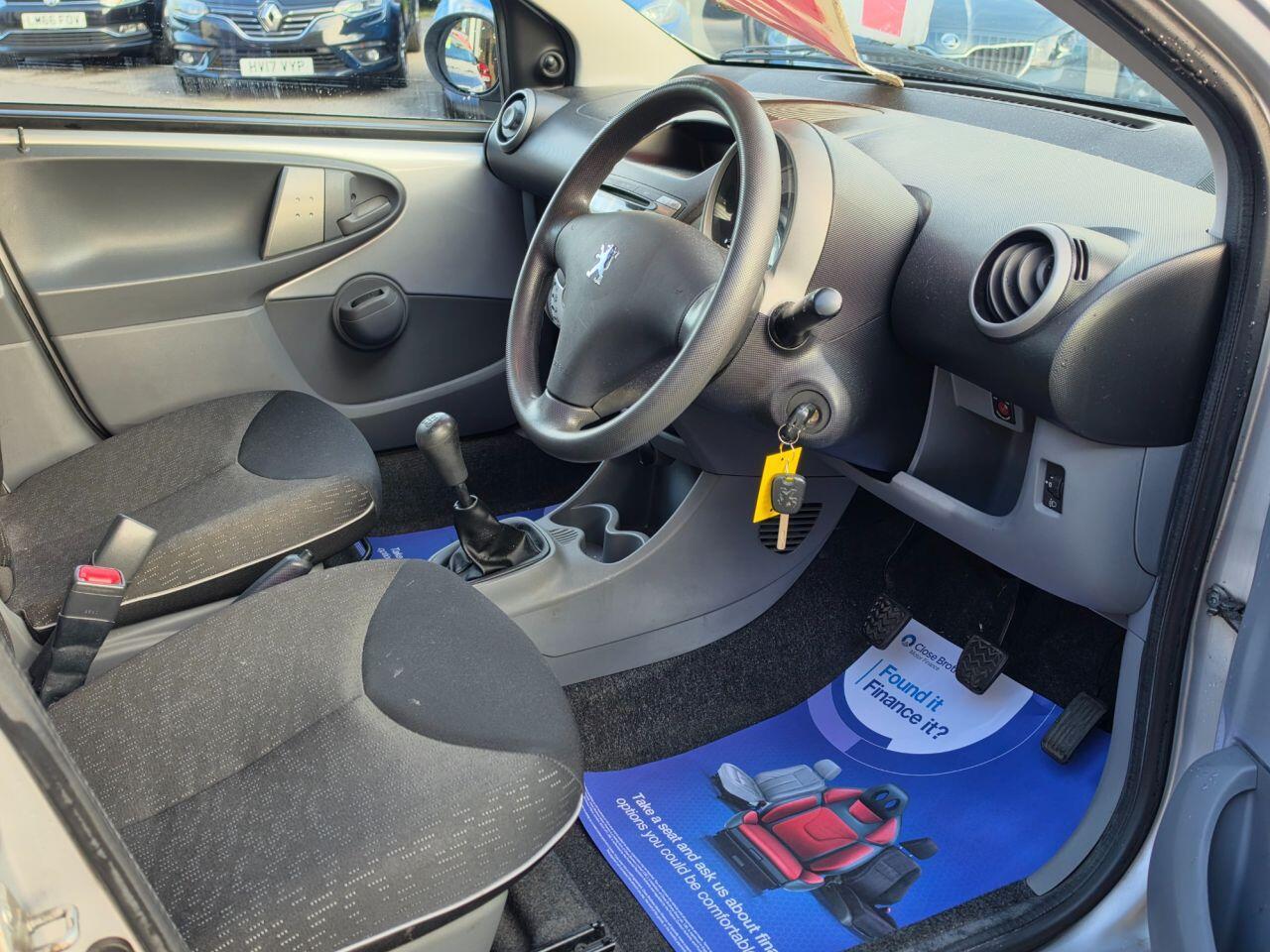 Peugeot 107 - Image 12