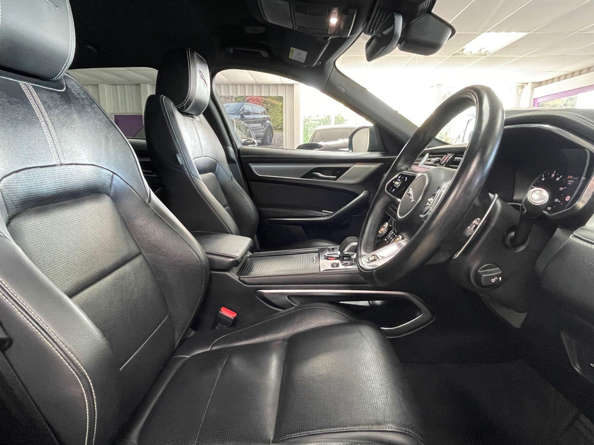 Jaguar F-Pace - Image 25