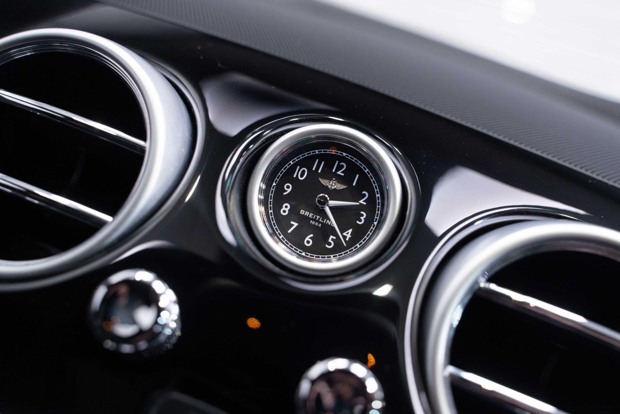 Bentley Flying Spur - Image 14