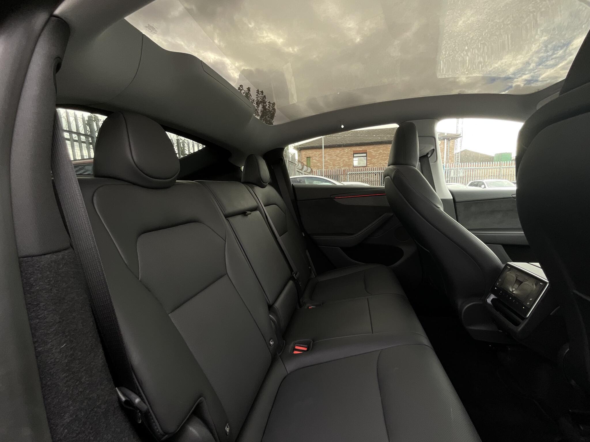 Tesla Model Y - Image 11