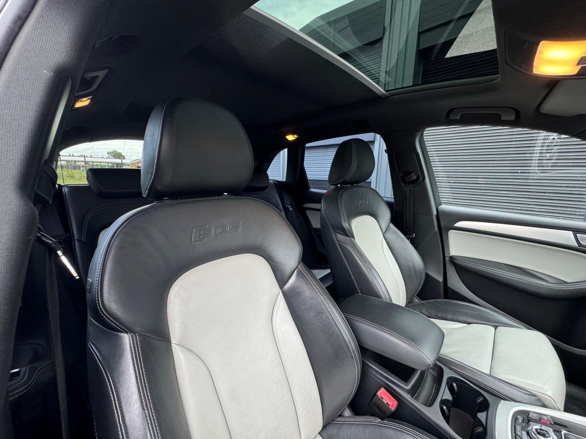 Audi SQ5 - Image 19