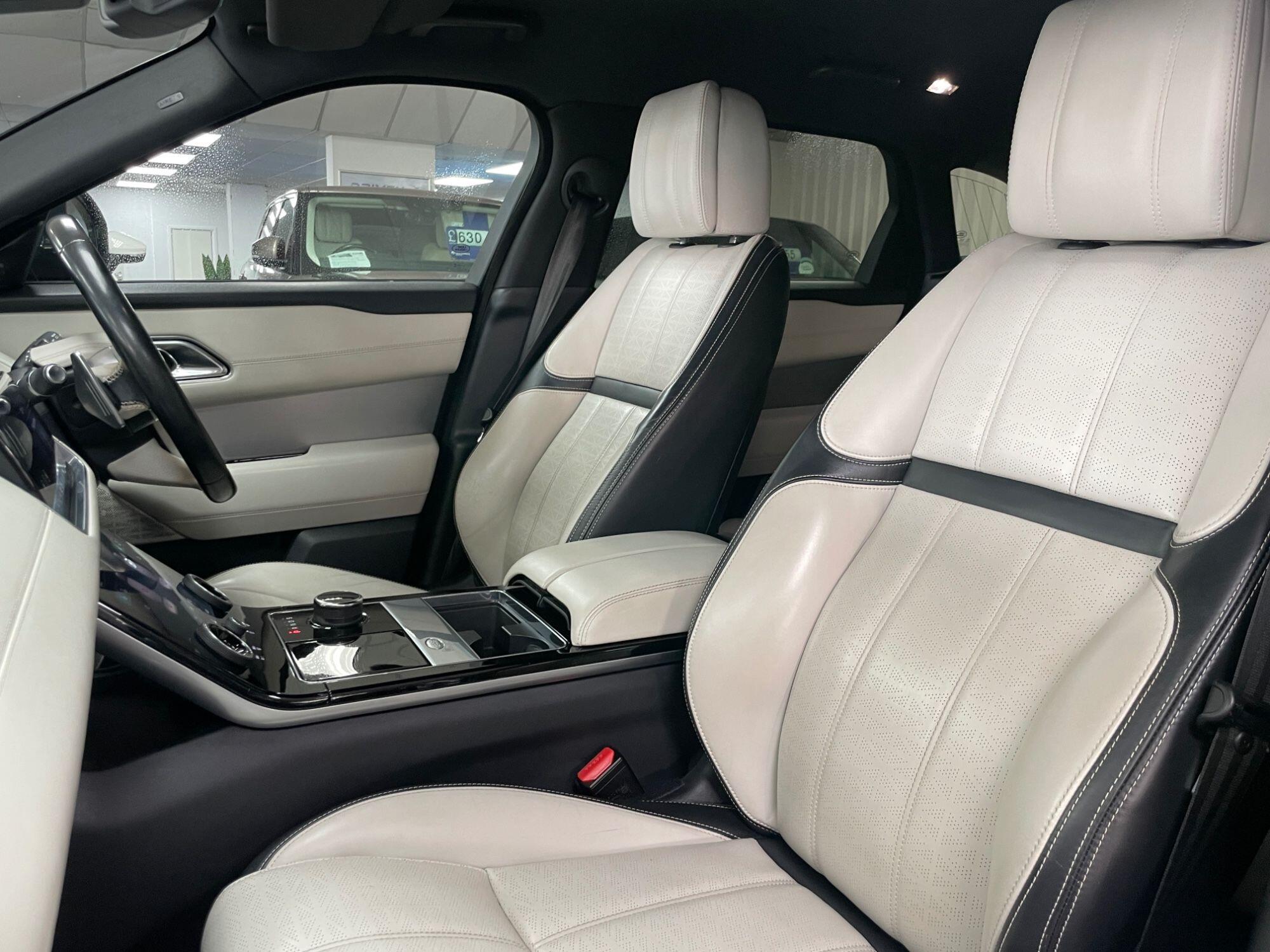 Land Rover Range Rover Velar - Image 35