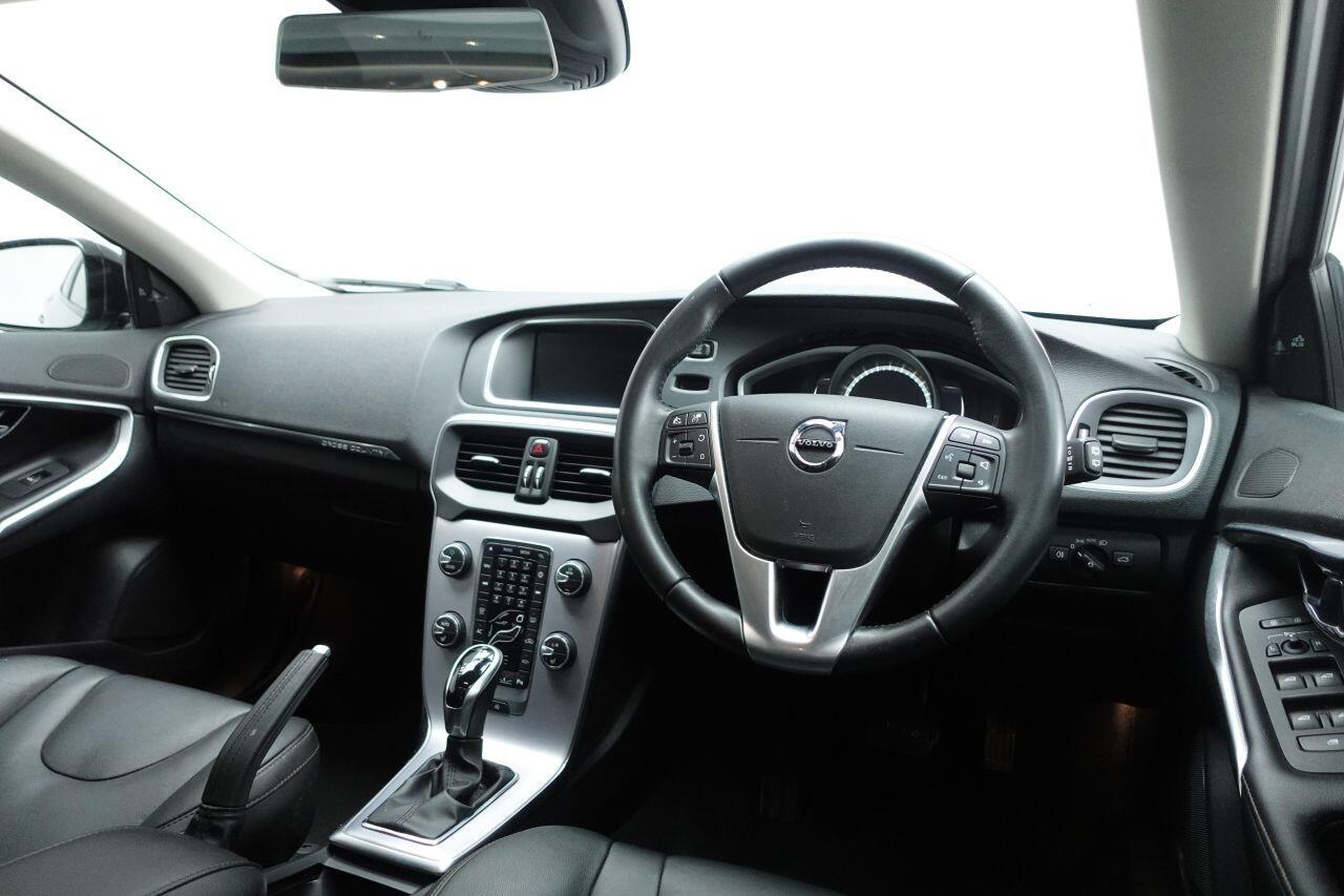 Volvo V40 CROSS COUNTRY - Image 15