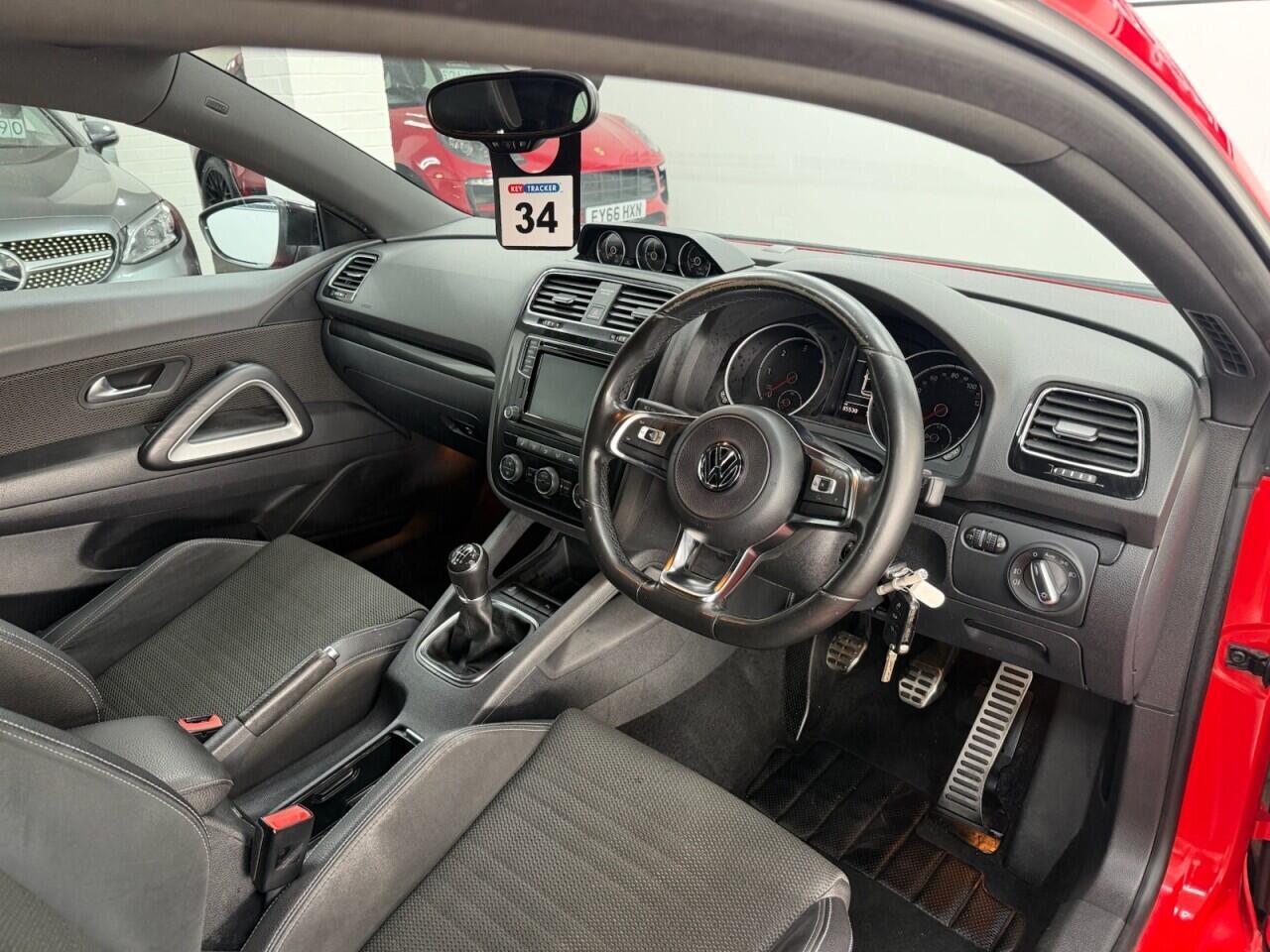 Volkswagen Scirocco - Image 14