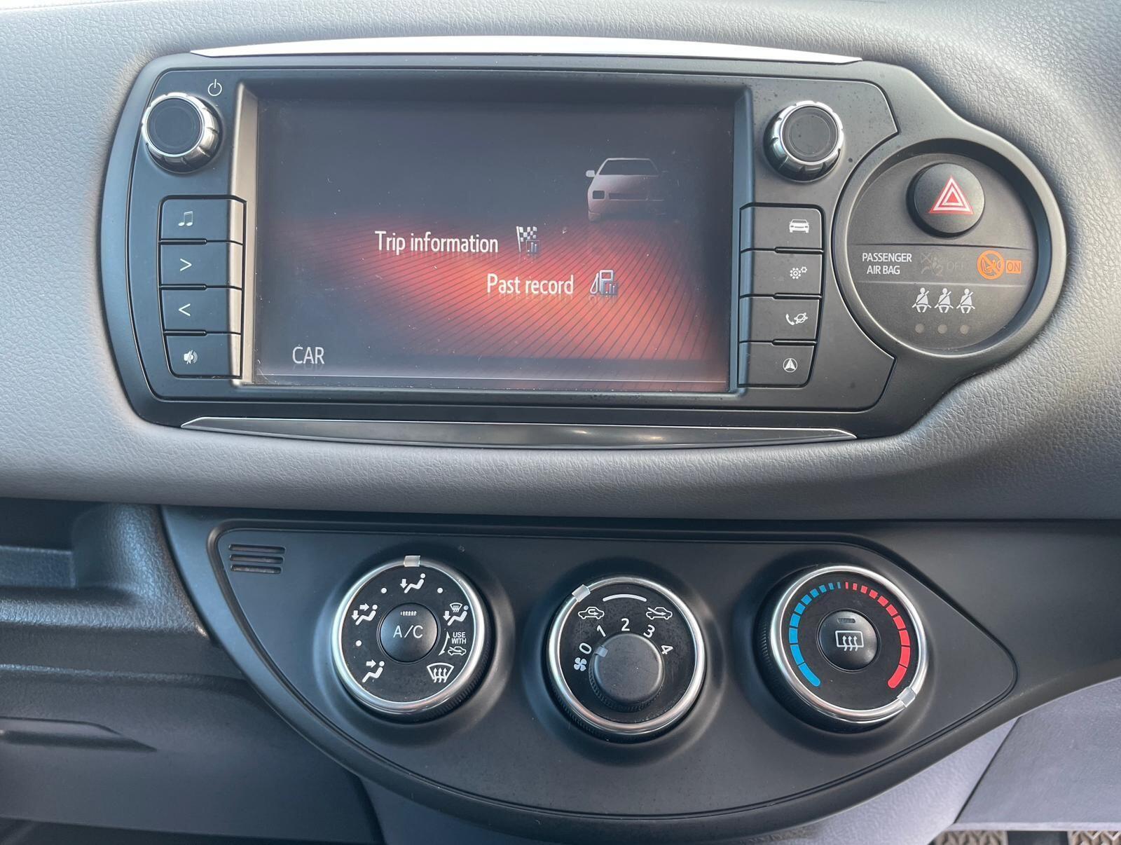 Toyota Yaris - Image 38