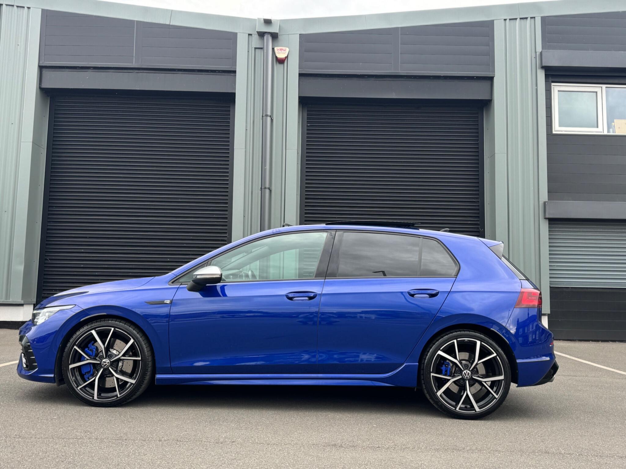 Volkswagen Golf - Image 10