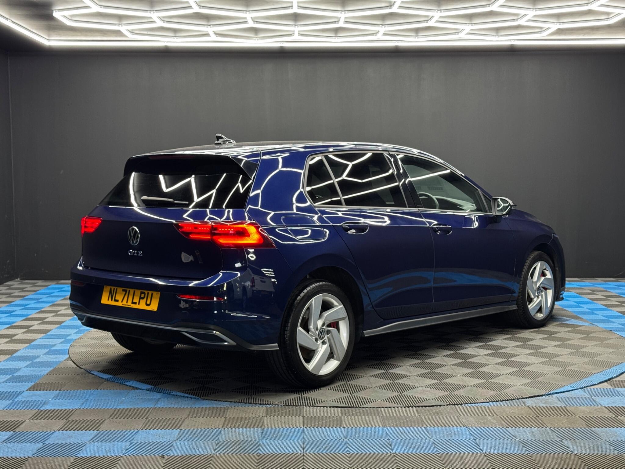 Volkswagen Golf - Image 5