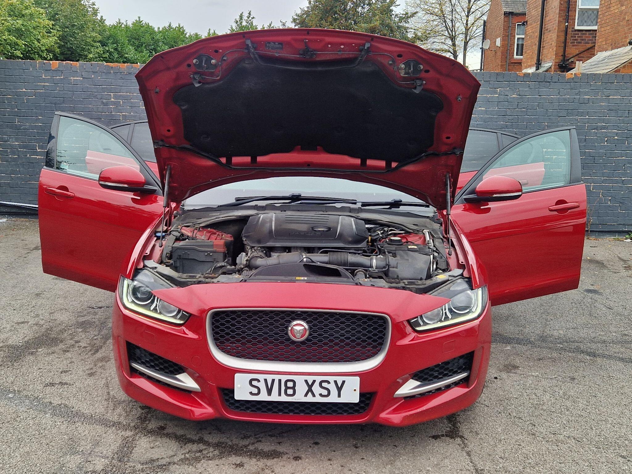 Jaguar XE - Image 13