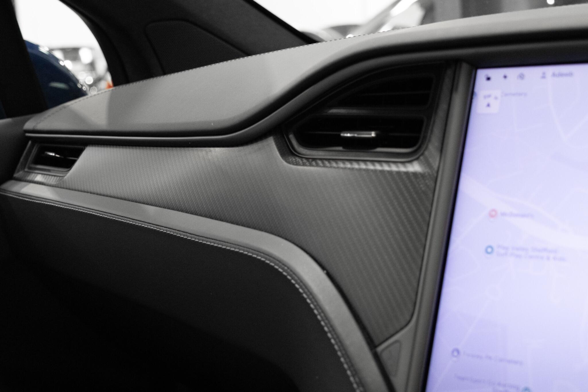 Tesla Model X - Image 7