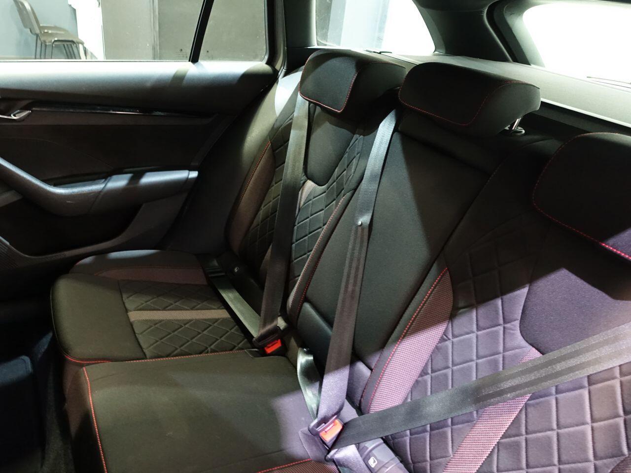 Skoda Octavia - Image 23