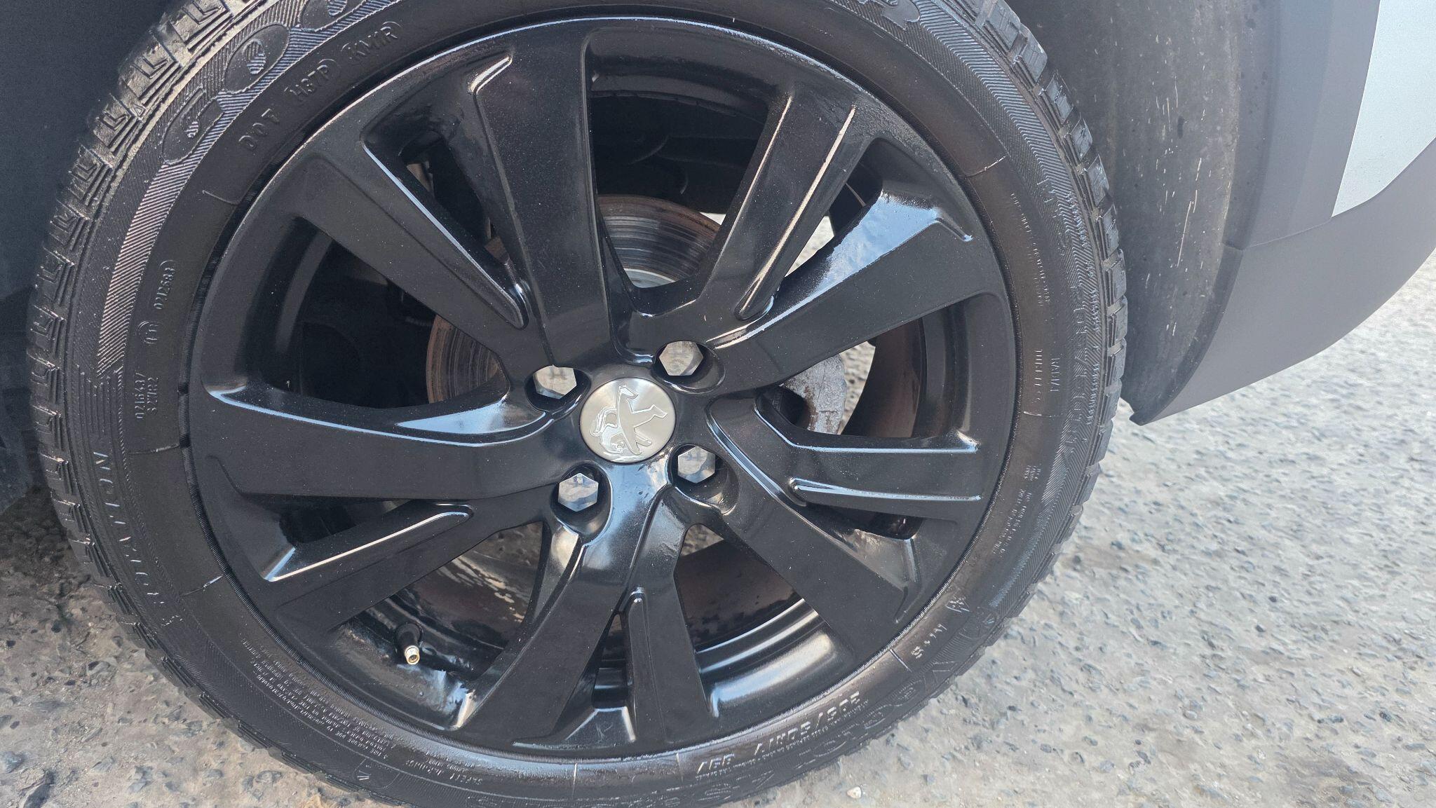 Peugeot 2008 - Image 50