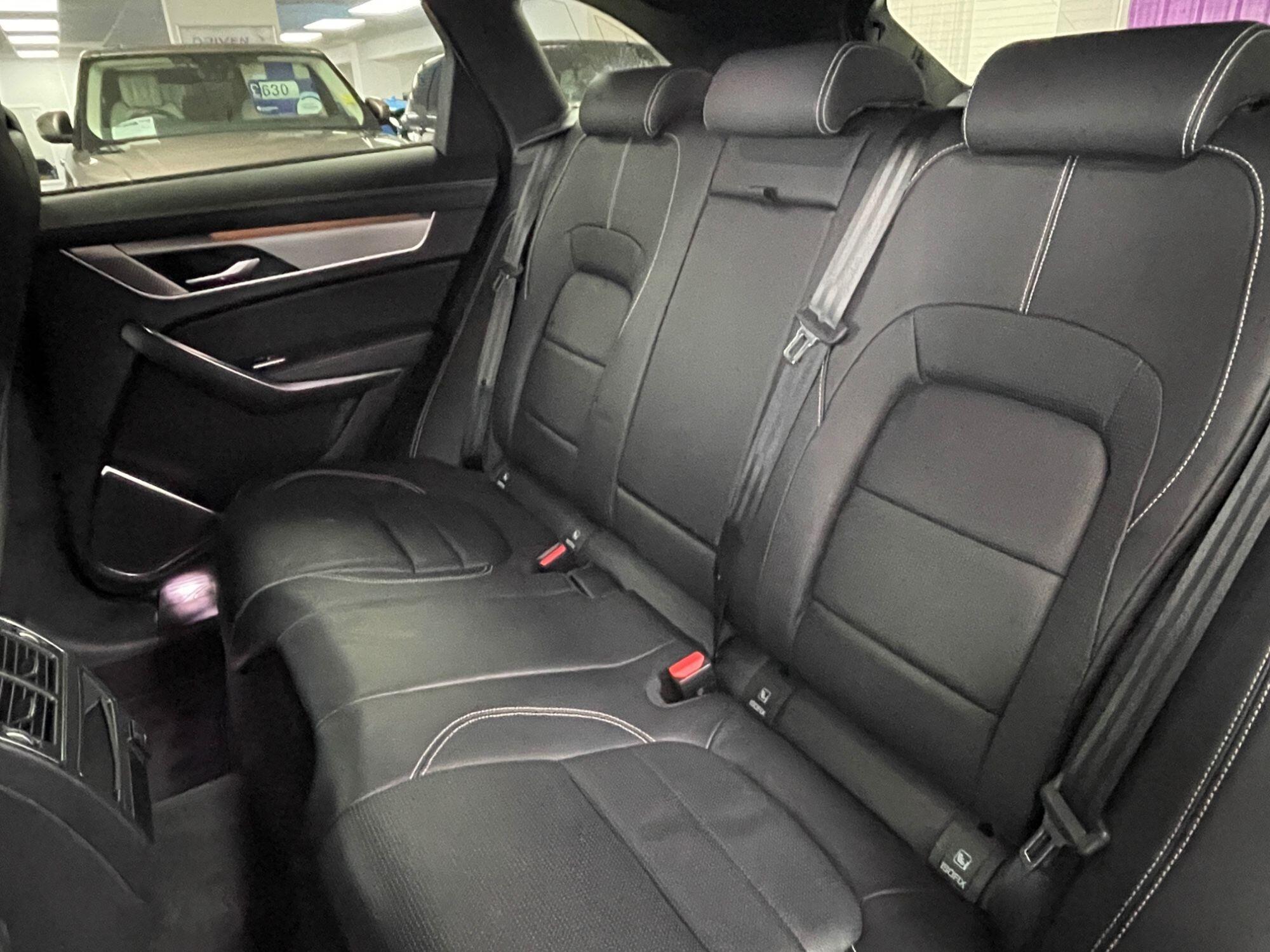 Jaguar F-Pace - Image 28