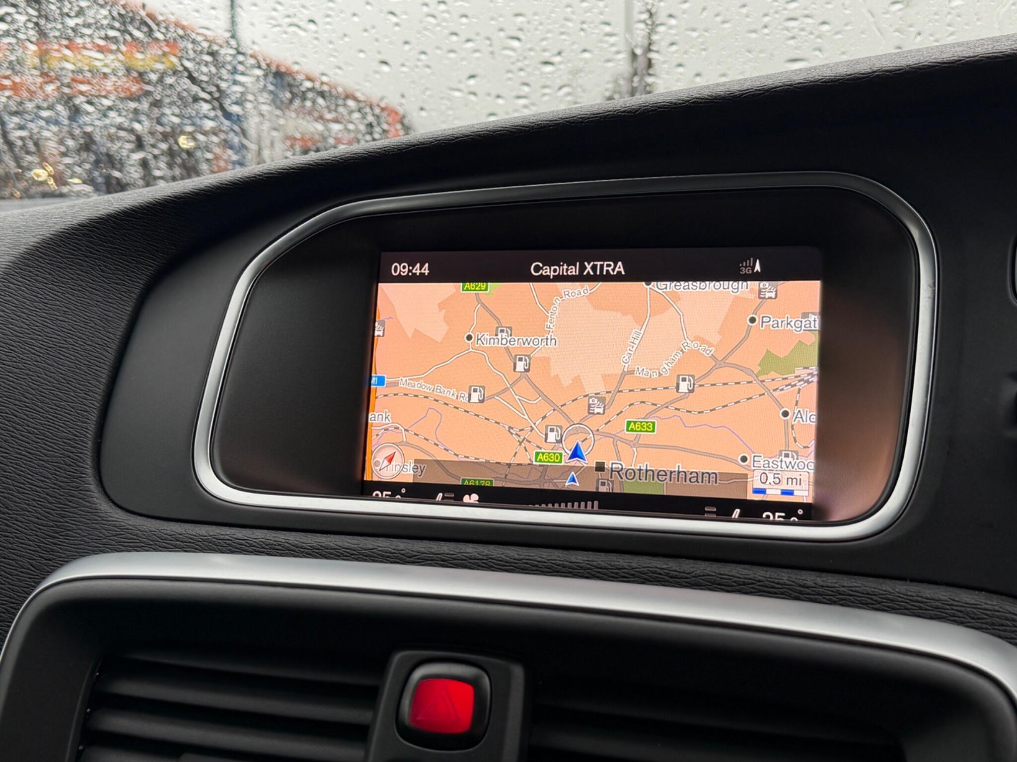 Volvo V40 - Image 27